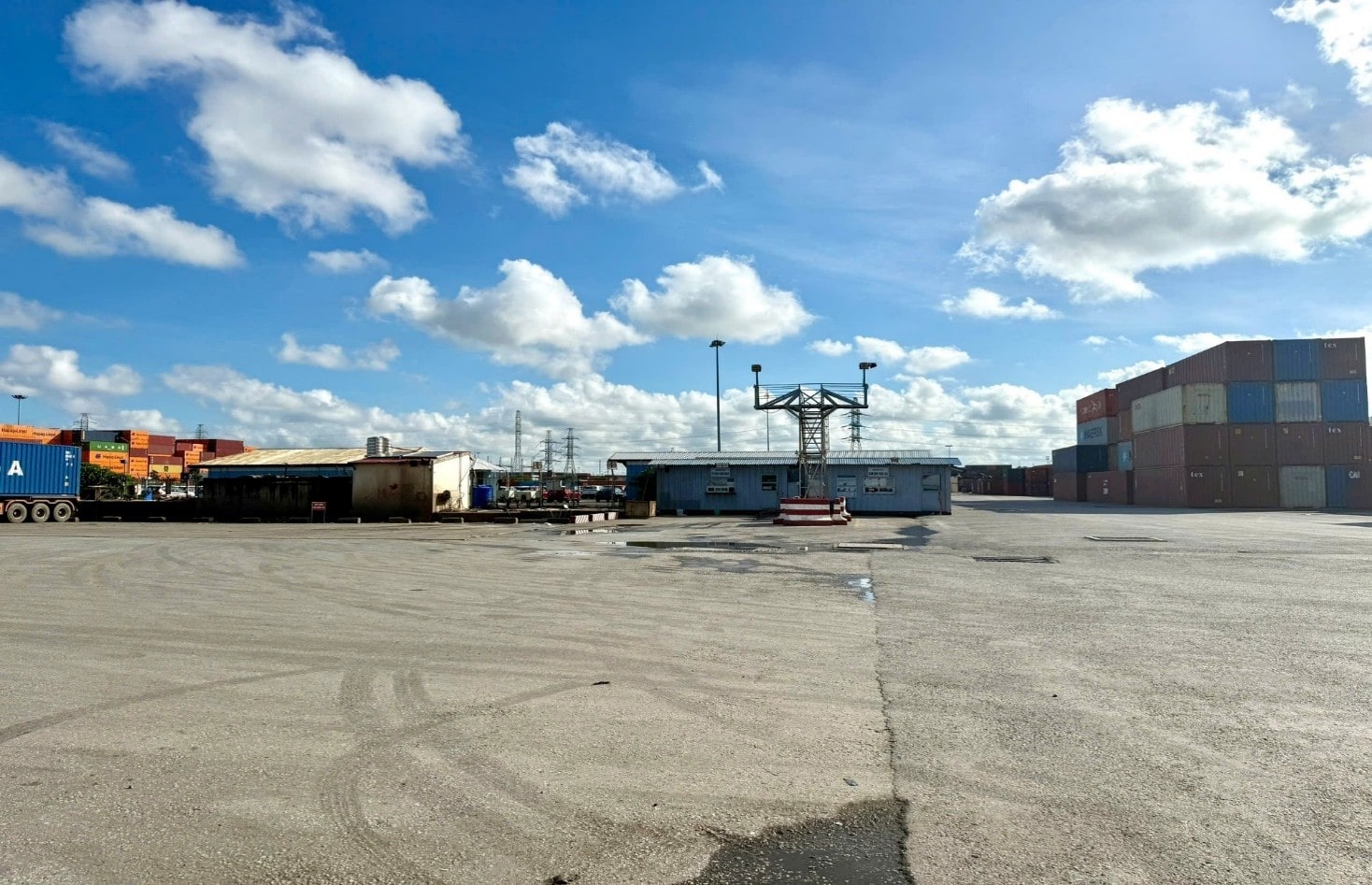 Khu vực vệ sinh container